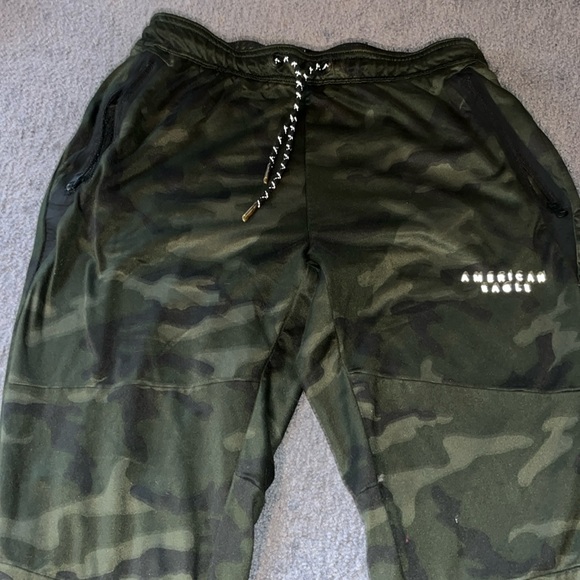 American eagle Green camo joggers good condition - Picture 1 of 7